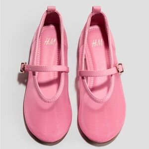 FOUND H&M Neon Pink Mesh Flats size 1 Little Girls. Please message me if u have